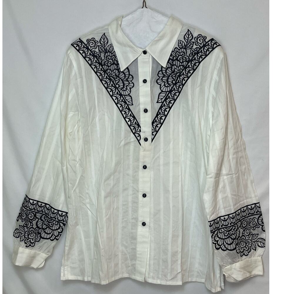 NWT Bob Mackie Women’s L White Black Embroidered Button Front Long Sleeve Blouse